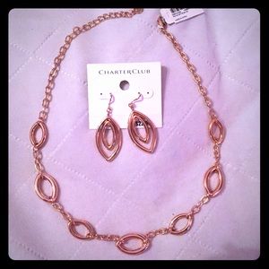 Pretty rose gold necklace with matching earrings